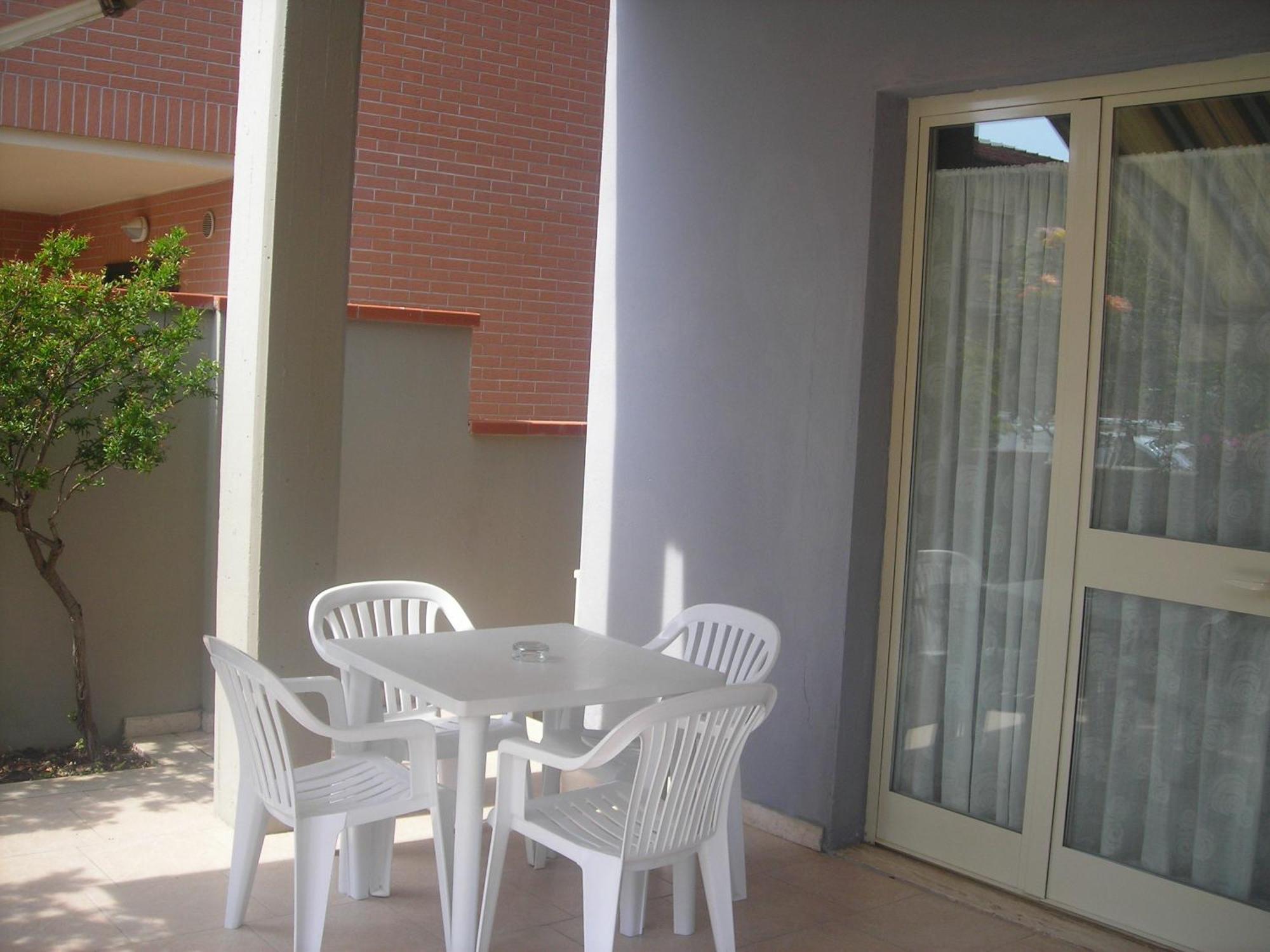 C.A.V. Residenza Prisco Aparthotel Marina di Grosseto Exterior foto